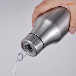 Bình rót dầu dùng trong nhà bếp