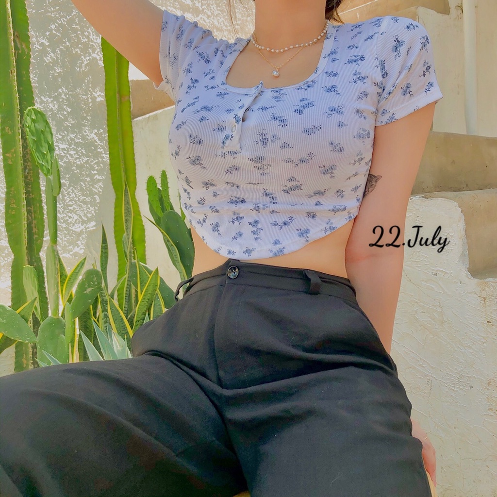 Áo croptop hack eo tôn dáng. Croptop họa tiết hoa nhí nhiều màu tôn eo