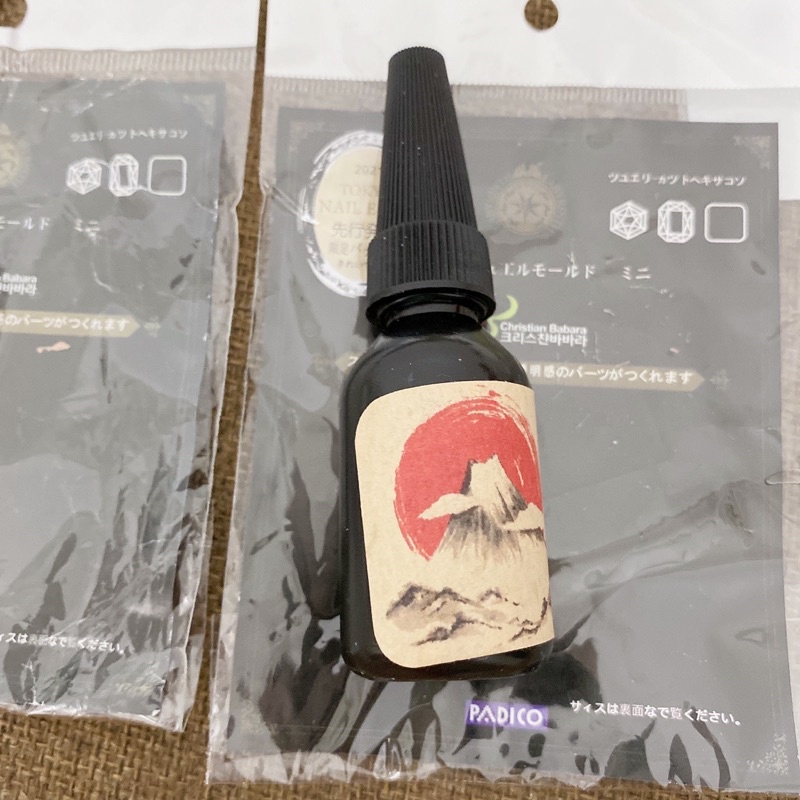 Khuôn nơ làm charm nails resin UV