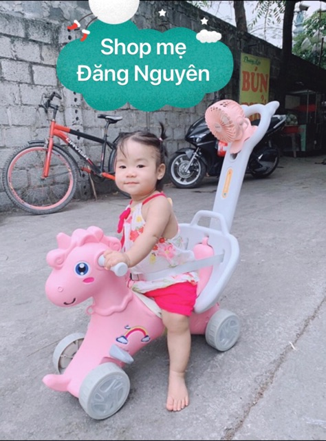 Ngựa bập bênh chòi chân 3in1 có tay đẩy