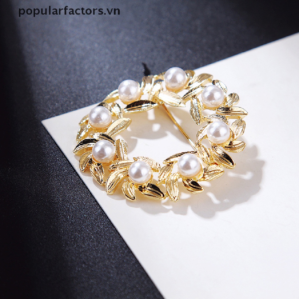 Ghim Cài Áo Hình Vòng Hoa Đính Ngọc Trai Nhân Tạo Thời Trang