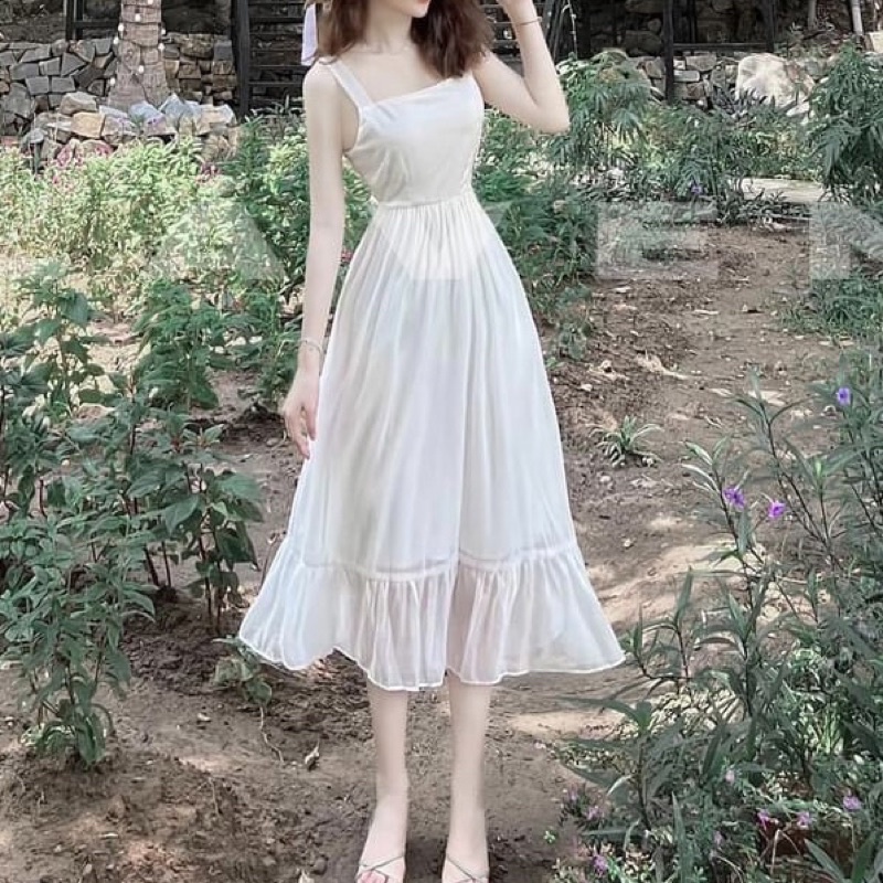 Váy 2 dây maxi có nơ hở lưng Đầm chiết eo 2s bản to có đuôi cá dáng xoè màu trắng