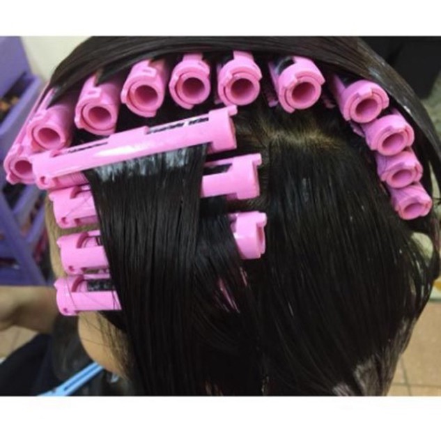 Trục uốn lạnh dập phồng chân tóc ( 1 hộp 25 cây) màu ngẫu nhiên