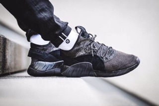 Giày adidas