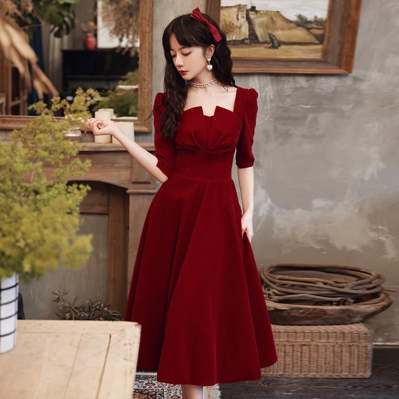 Váy nhung đỏ tiểu thư xếp ngực | BigBuy360 - bigbuy360.vn