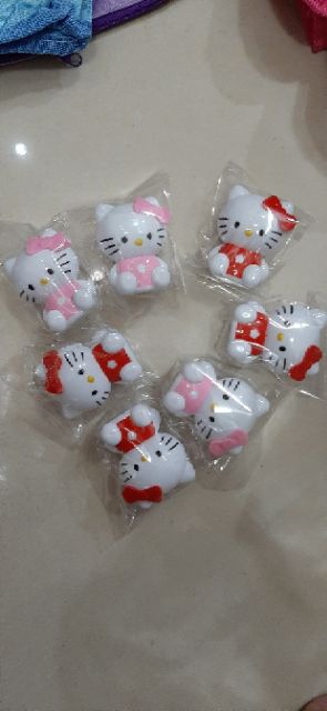 Gọt chì hình kitty.