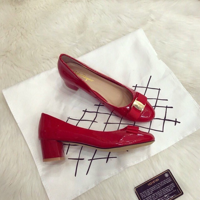 Giày gót vuông savatore đen, đỏ