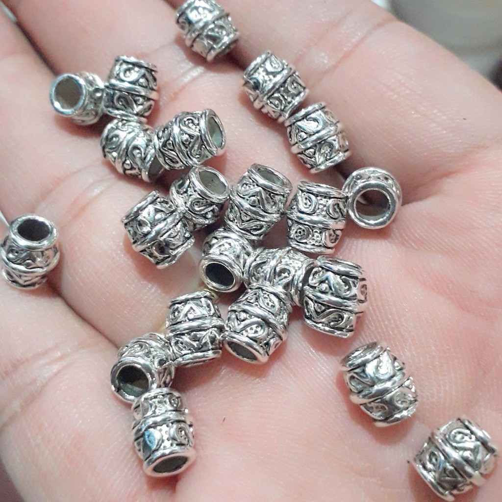 phụ kiện charm xỏ lỗ lớn : giá sỉ 50 gram = 25k