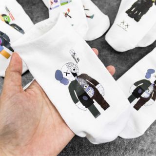 Set vớ Kaws 5 đôi ( full box)