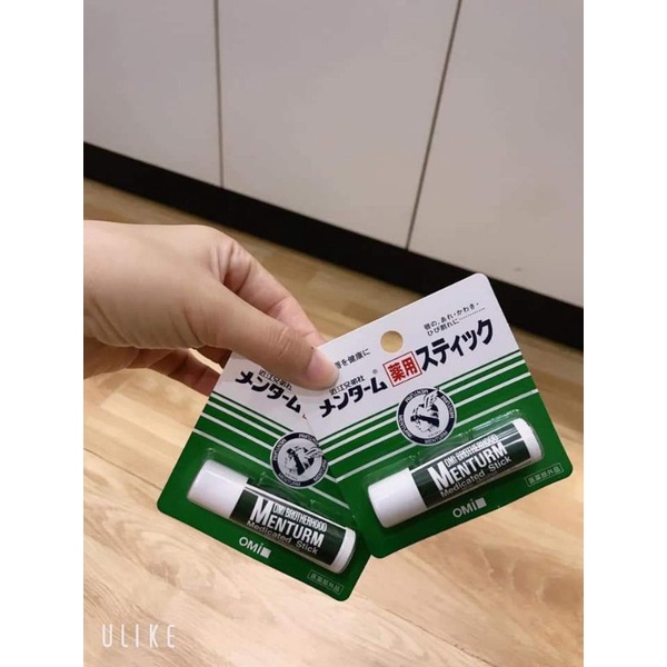 Son dưỡng mềm môi Omi Mentholatum Medicated Stick 4g nội địa Nhật