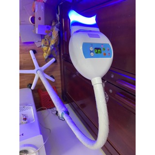 Máy tẩy trắng răng có chân kèm kính
