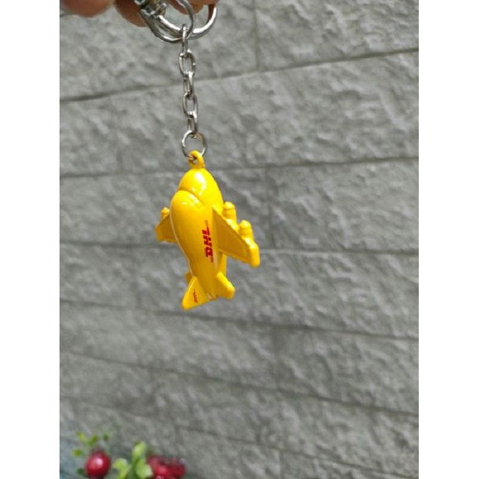 Móc khoá máy bay kim loại đặc_ giao màu ngẫu nhiên