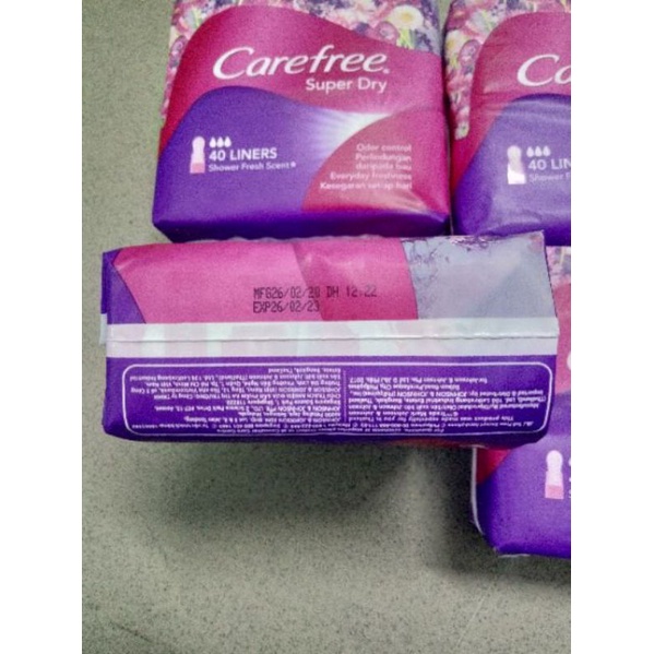 Băng vệ sinh hằng ngày Carefree Siêu Thấm 40 miếng