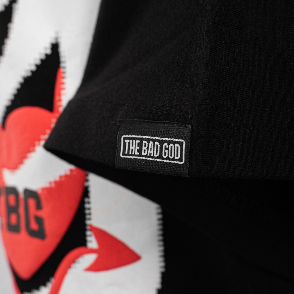 Áo thun tay lỡ The Bad God Evil Heart tee