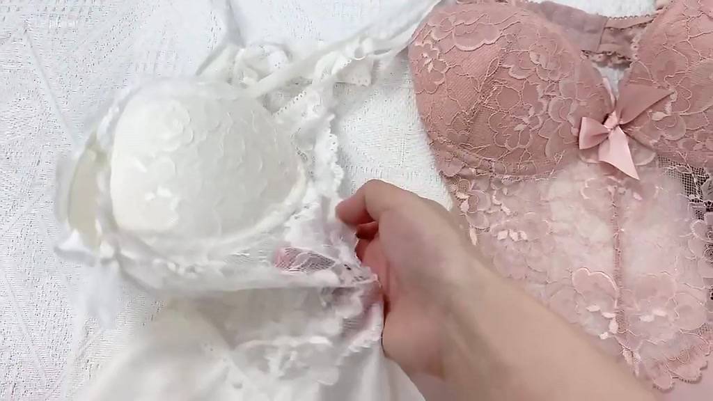 （Giao hàng bảo mật)🖤Váy ngủ sexy🖤Có mút+có gọng🖤gom ngực tạo khe🖤2 dây hở lưng đẹp phối ren body quyến rũ đen trắng--040 | BigBuy360 - bigbuy360.vn