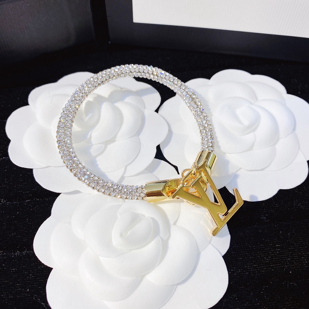 Vòng tay nữ đính đá móc khoá và logo cao cấp Ròm House phụ kiện lắc tay trang sức thời trang đẹp sang chảnh