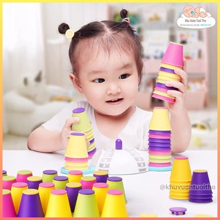 Trò chơi xếp cốc nhựa nhanh tay nhanh mắt phát triển trí thông minh cho bé từ 3 tuổi