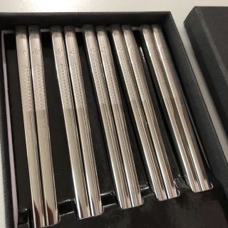 Set 5 đôi đũa inox 304 đặc ruột Japan - mẫu hoa văn