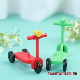 Mô Hình Xe Tay Ga Mini Bằng Nhựa Dùng Trang Trí Tiểu Cảnh / Nhà Búp Bê