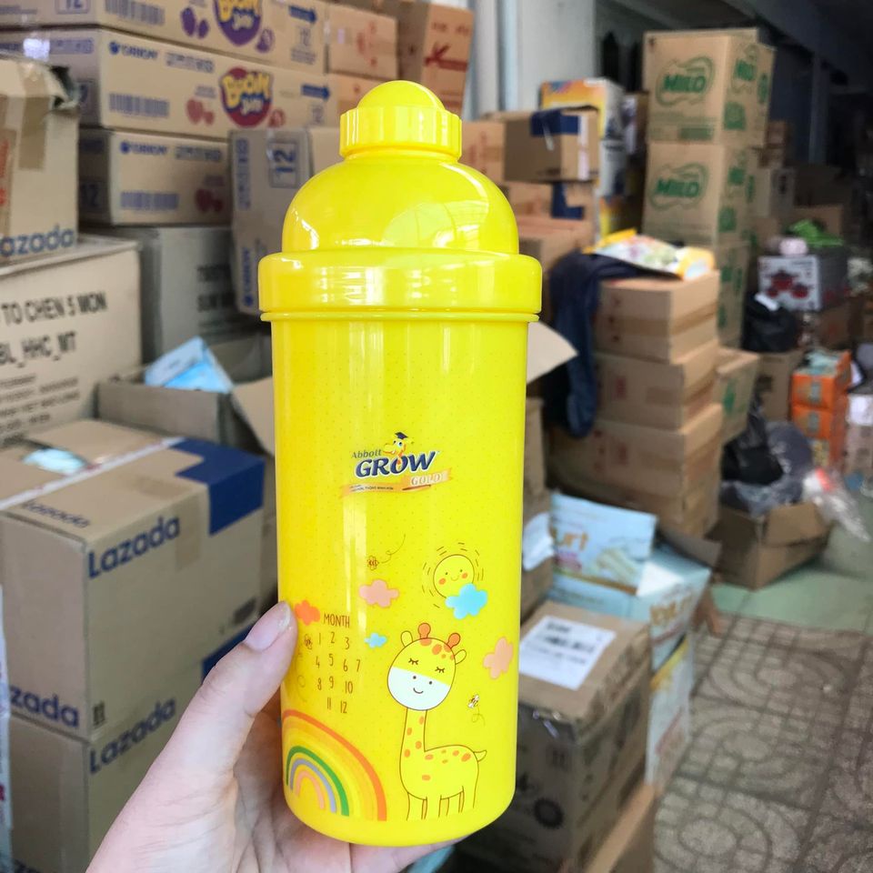 Bình nước Grow kèm ống hút siêu cưng