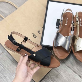 Sandal quai chéo