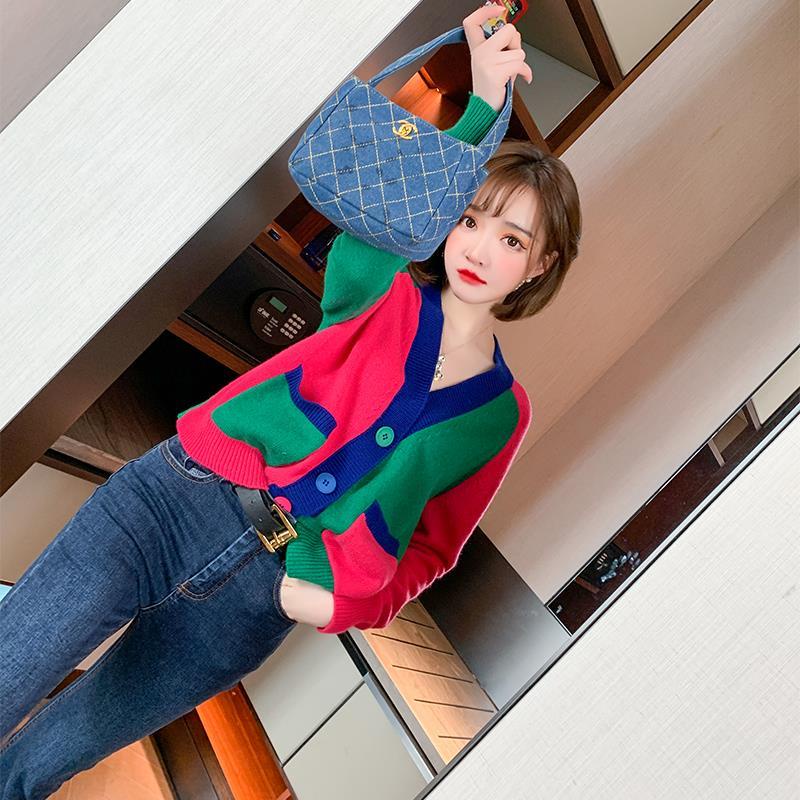 Áo khoác cardigan dệt kim cổ chữ V phối màu tương phản phong cách Hàn Quốc thời trang mùa xuân cho nữ 2021