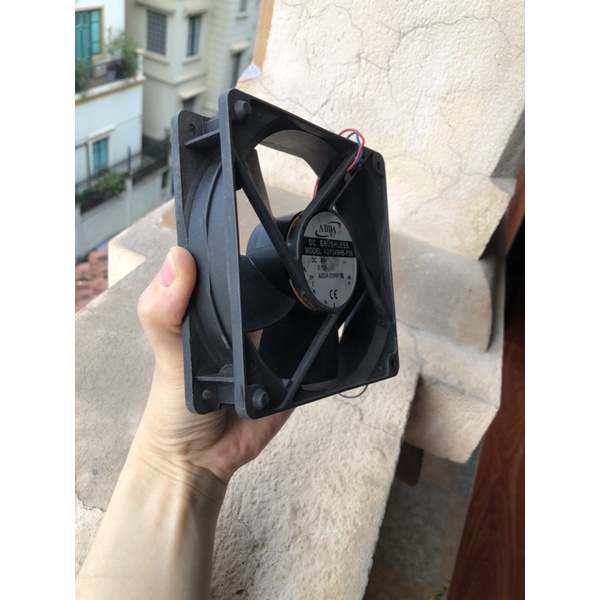 Fan 12cmx12cmx2,5cm dòng 40v-0.13A hút thổi mạnh