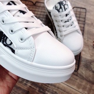 Giầy style Hàn Quốc
