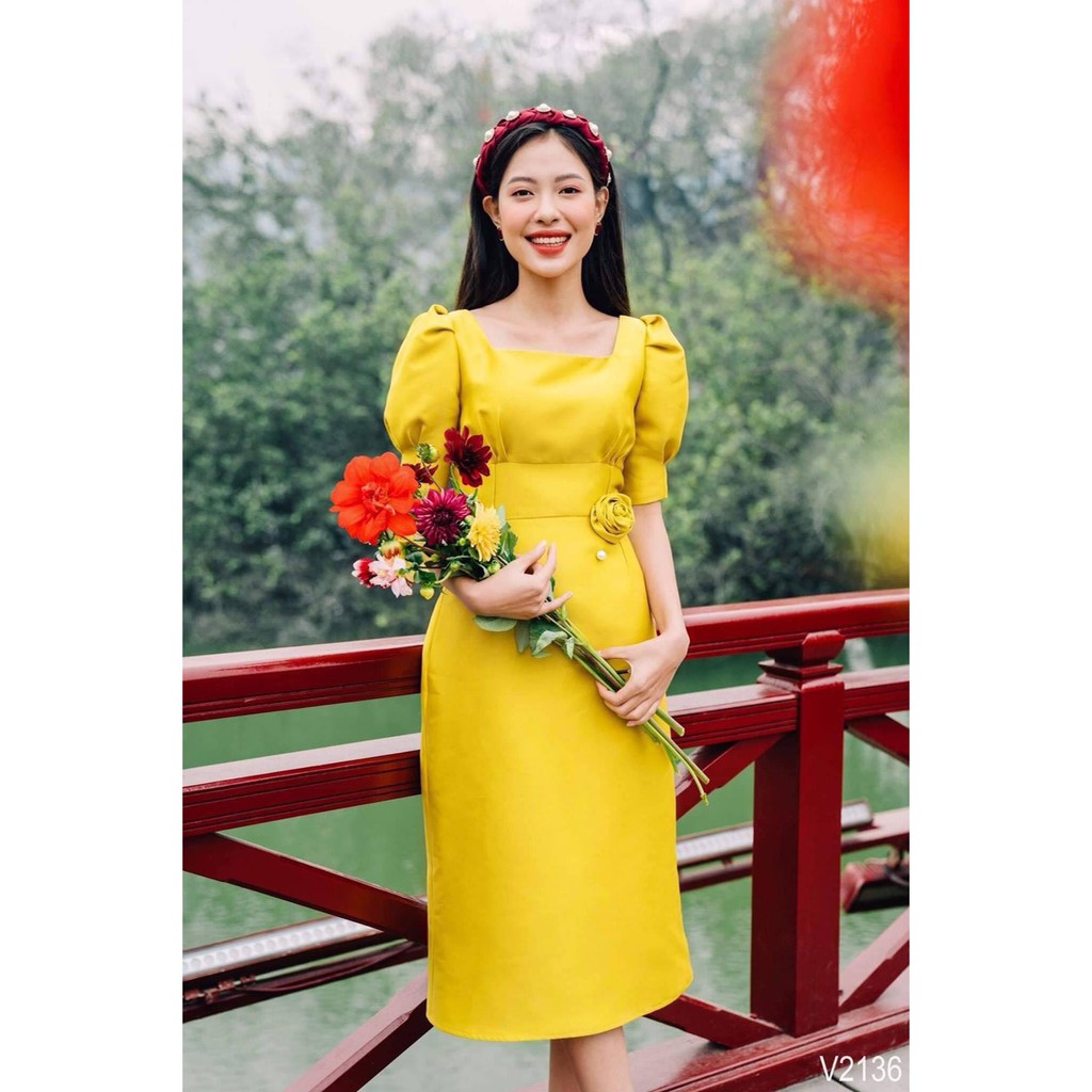 Đầm tay ngắn cổ vuông eo kết hoa cài  đi dự tiệc, đi chơi cực kỳ sang chảnh -Thời Trang VADA -(VB69)