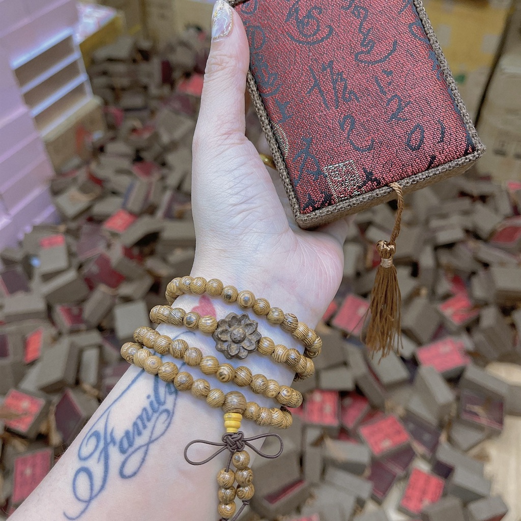 Vòng Tay Trầm Hương Chuỗi 108 mix hoa sen vàng, Hạt Trầm 100% Tự Nhiên Cao Cấp