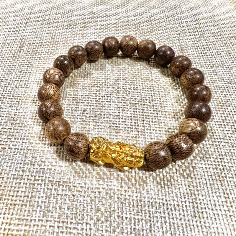 Vòng Tay Trầm Hương Kỳ Gia 8 Li 21 Hạt Phối Charm Tỳ Hưu May Mắn
