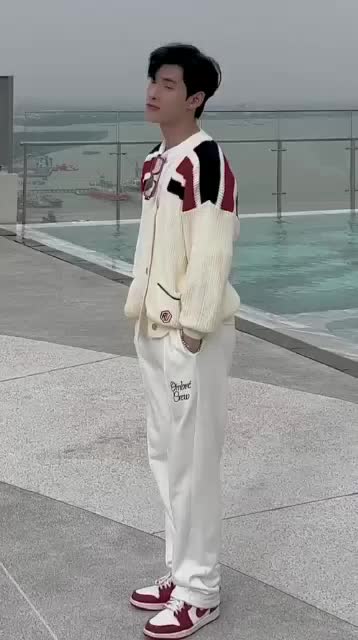 Áo Cardigan len nam nữ phối sọc đỏ đen, Áo khoác ngoài dày dặn thời trang 2023 | BigBuy360 - bigbuy360.vn