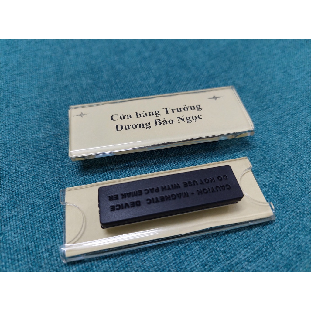 Bảng tên nam châm cài áo-Bảng tên cài áo bằng mica - Bảng tên nhân viên gắn nam châm