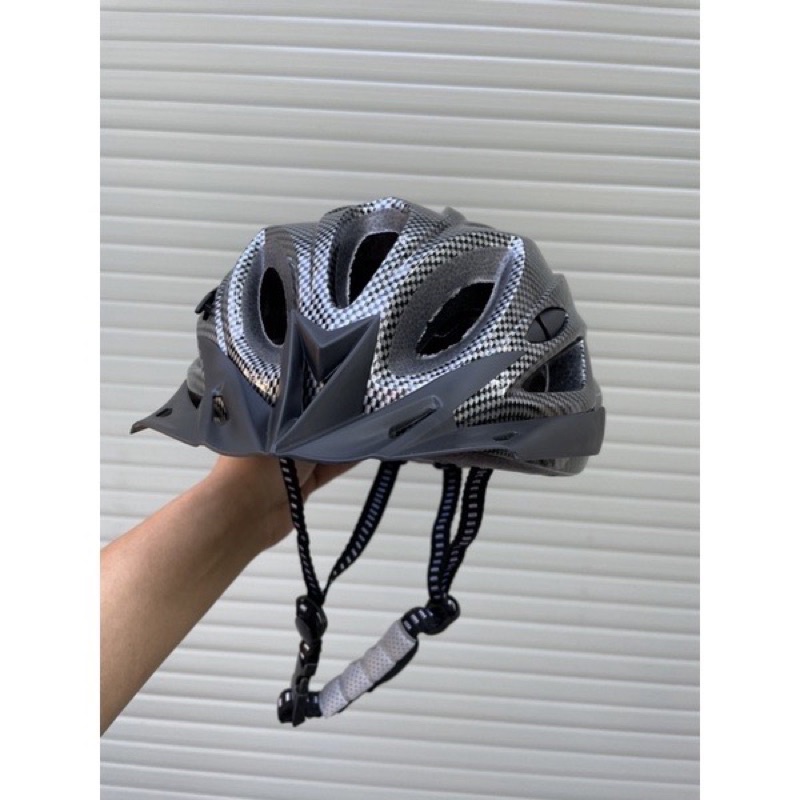 Mũ bảo hiểm xe đạp thể thao siêu nhẹ có nấc chỉnh rộng hẹp vân Carbon