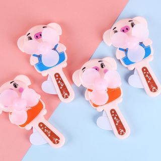 Quạt bóp tạo gió cầm tay cho bé