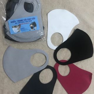 Khẩu trang vải su poly loại tốt 3 lớp