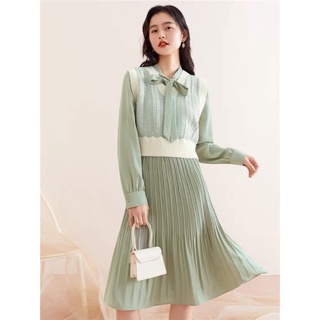 Set váy liền kết hợp áo gile