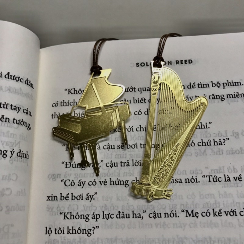 (Bookmark) Phụ kiện đánh dấu trang bằng kim loại hình nhạc cụ piano mạ vàng vintage xinh xắn