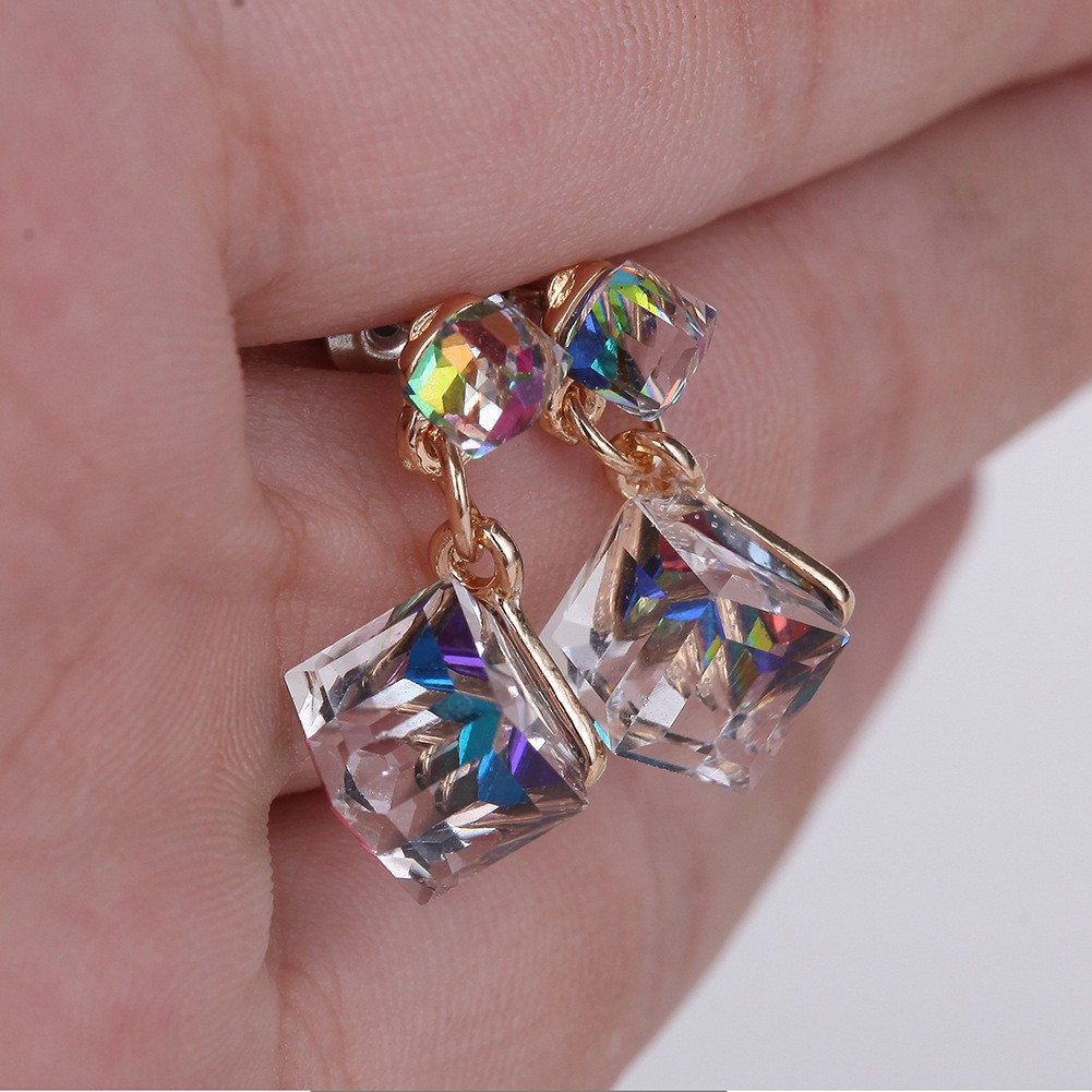 Bông Tai Đính Đá Zircon Hình Vuông Màu Cầu Vồng Thời Trang