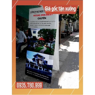Standee đế nước chống gió 2 mặt poster