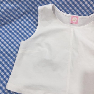 Croptop linen trắng sát nách