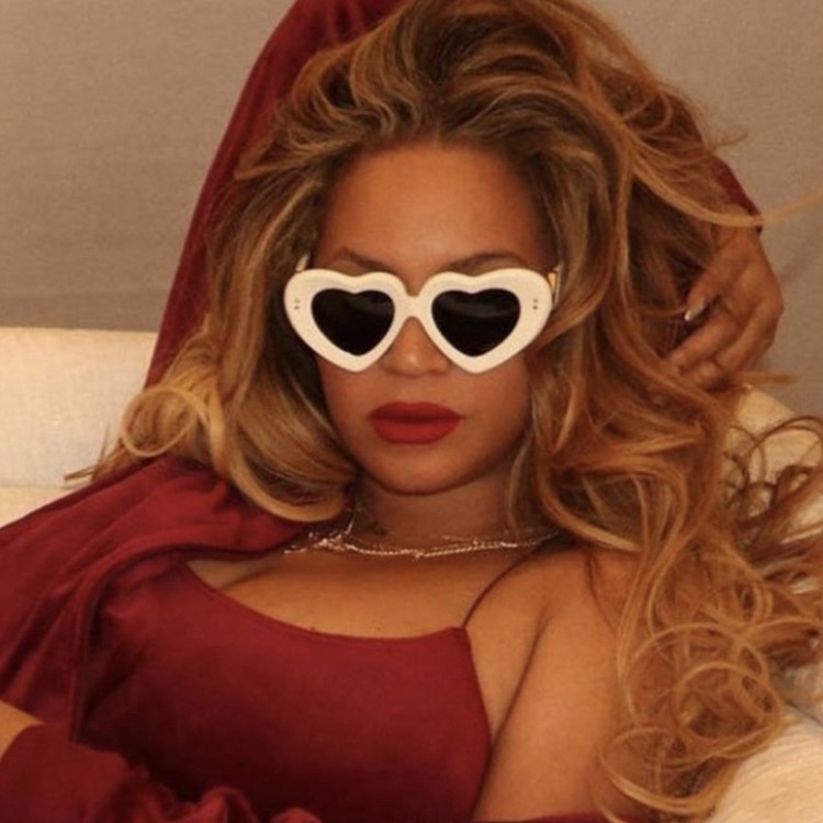 Kính Mát Gọng Hình Trái Tim Thời Trang 2022 Phong Cách Âu Mỹ