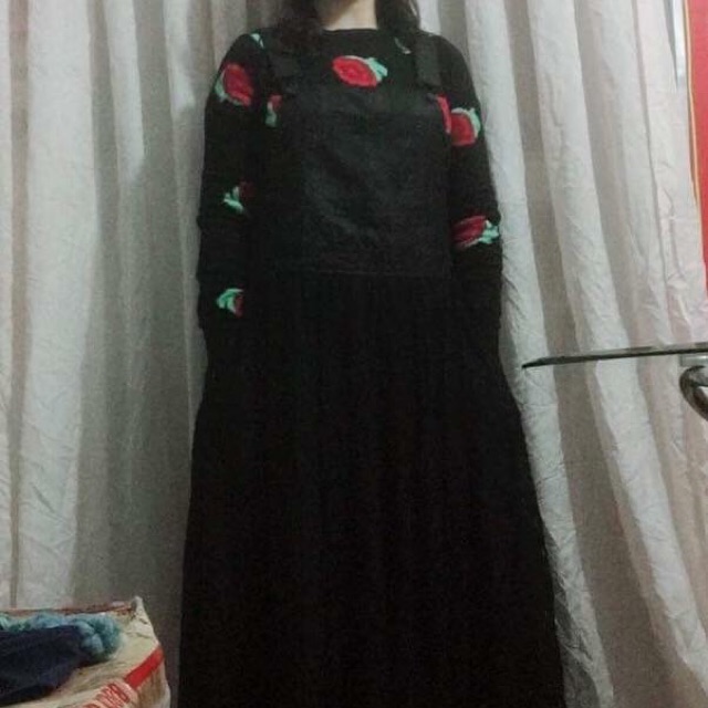 Đầm yếm ren
