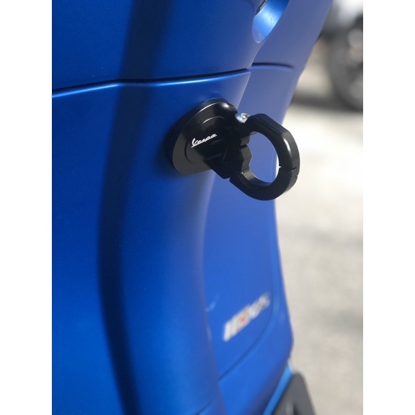 MÓC TREO ĐỒ CHO XE VESPA ĐA DẠNG MÀU SẮC