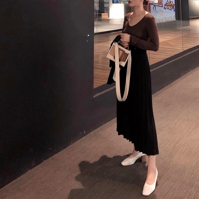 Chân váy Pull n Bear Auth