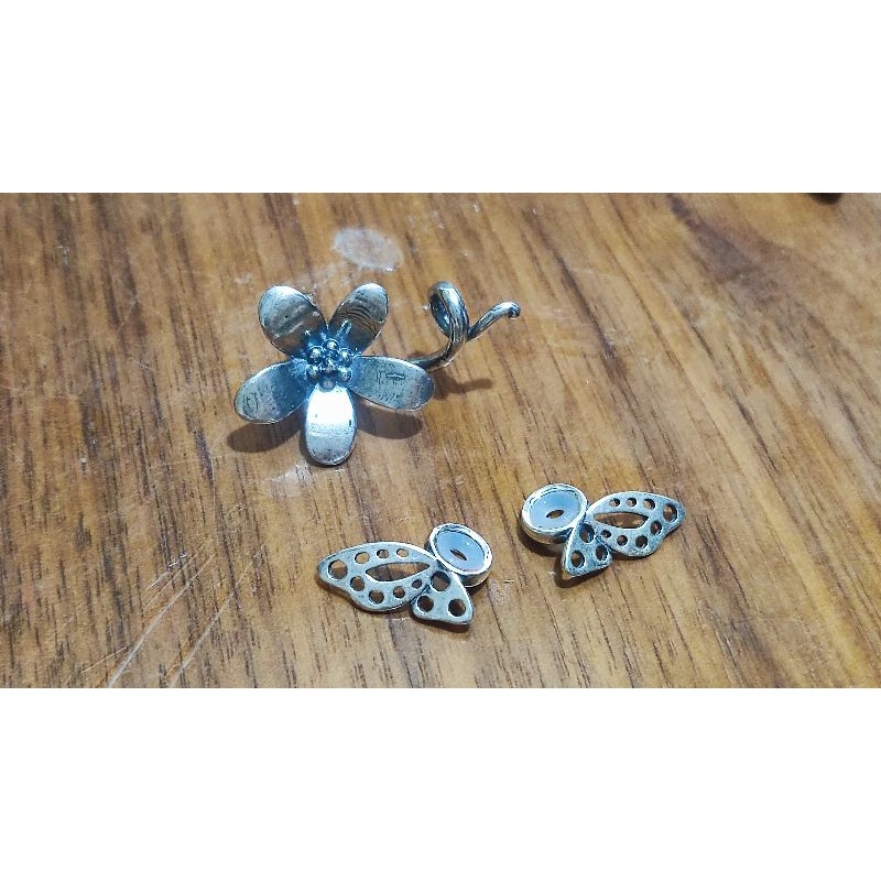 Combo charm bướm và hoa ly bạc s925