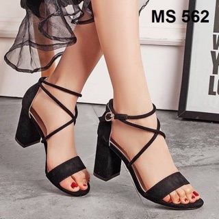 Giày sandal gót vuông