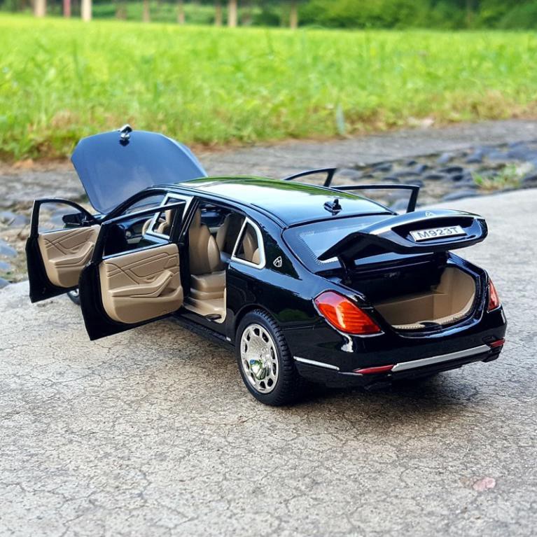 Mô hình xe MAYBACH S600 1:24 XLG