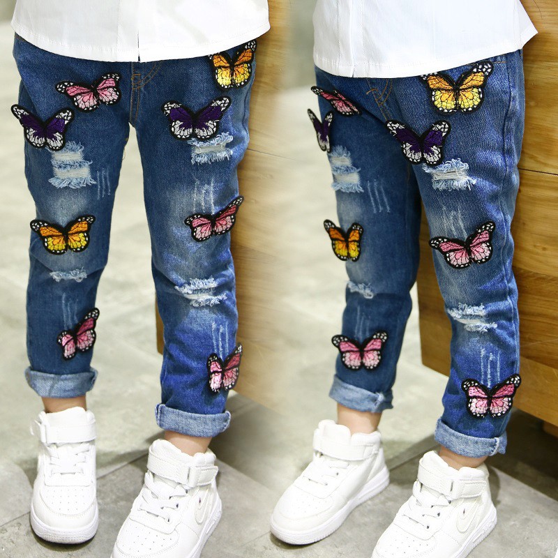 Quần Jeans Thêu Hình Bướm Cho Bé Gái