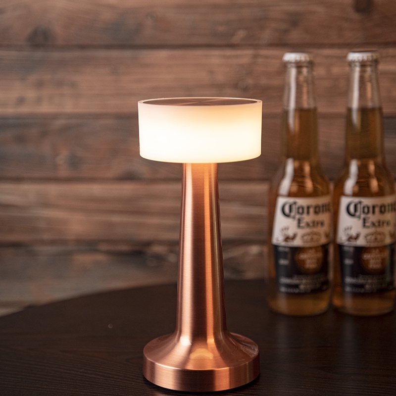 Đèn LED Để Bàn Không Dây Sạc USB Bằng Kim Loại Dùng Trang Trí Nhà Hàng / Quán Bar